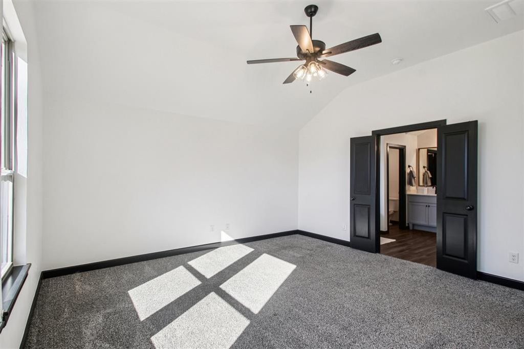 Image 29 of property listing at 13320 SW 8th Street, Yukon, OK 73099