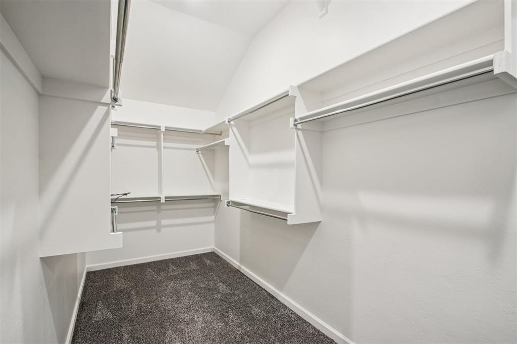 Image 35 of property listing at 13320 SW 8th Street, Yukon, OK 73099