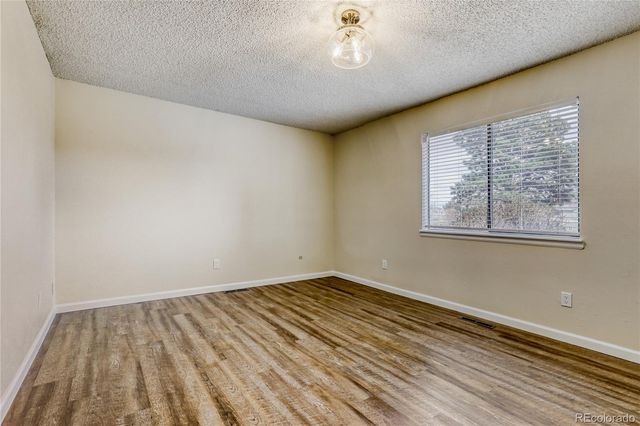 204 S Eagle Circle, Aurora, CO 80012