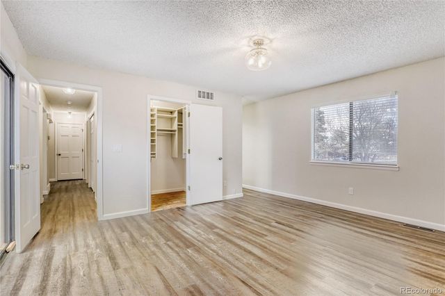 204 S Eagle Circle, Aurora, CO 80012