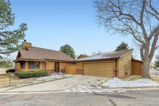 204 S Eagle Circle, Aurora, CO 80012