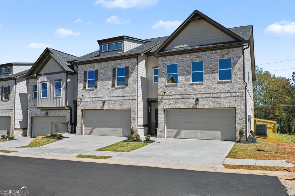 4310 Fern River Bend 70, Norcross, GA 30093