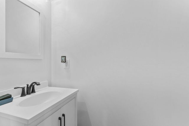 2217 North Grace Avenue, Springfield, MO 65803