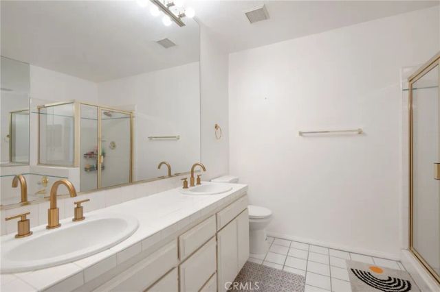 13220 Valleyheart Drive 305, Studio City, CA 91604