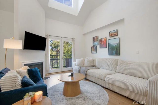 13220 Valleyheart Drive 305, Studio City, CA 91604