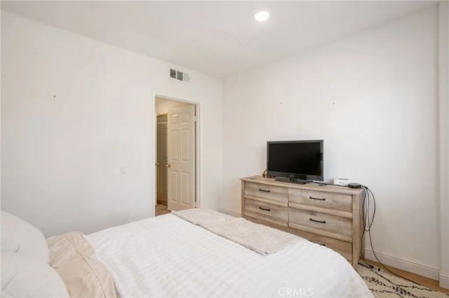13220 Valleyheart Drive 305, Studio City, CA 91604