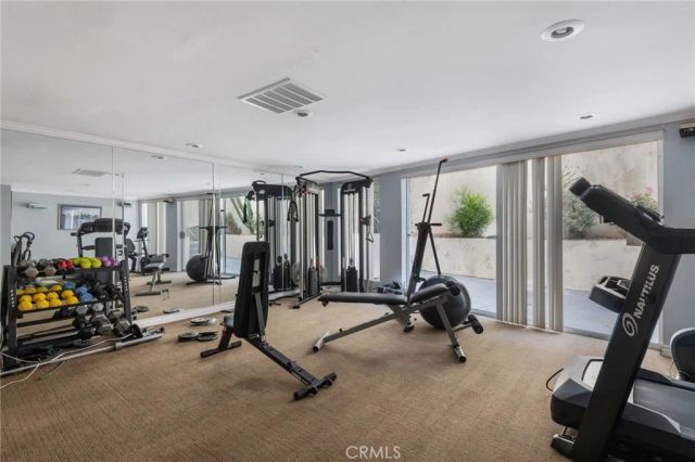 13220 Valleyheart Drive 305, Studio City, CA 91604