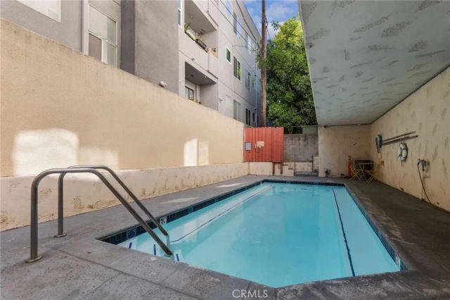 13220 Valleyheart Drive 305, Studio City, CA 91604