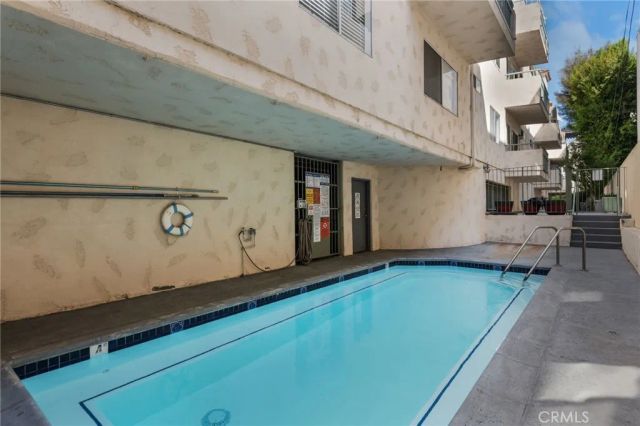 13220 Valleyheart Drive 305, Studio City, CA 91604