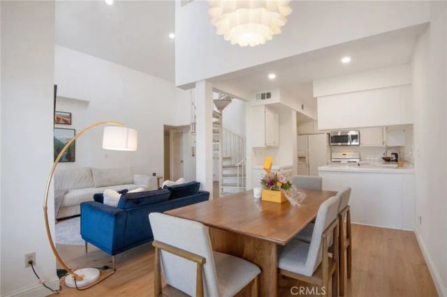 13220 Valleyheart Drive 305, Studio City, CA 91604