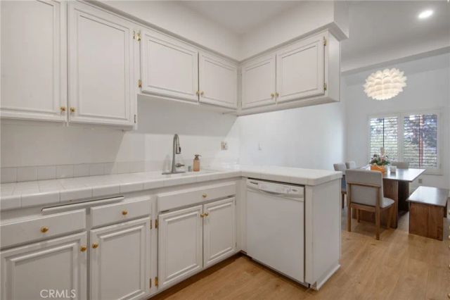 13220 Valleyheart Drive 305, Studio City, CA 91604