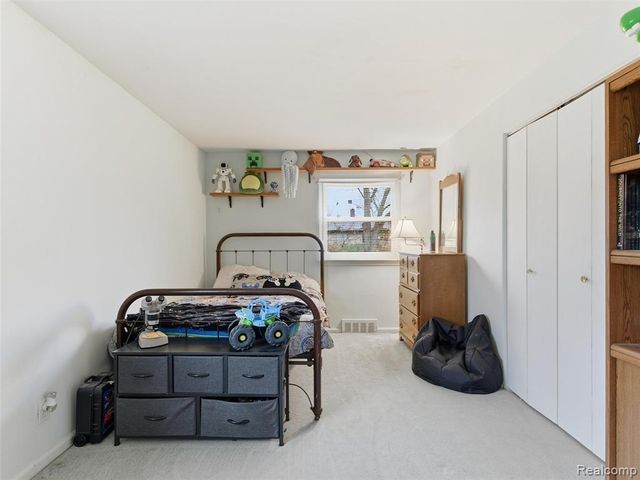 550 Johnson Street, Almont, MI 48003