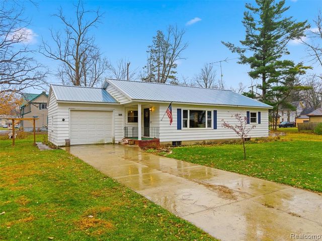 550 Johnson Street, Almont, MI 48003