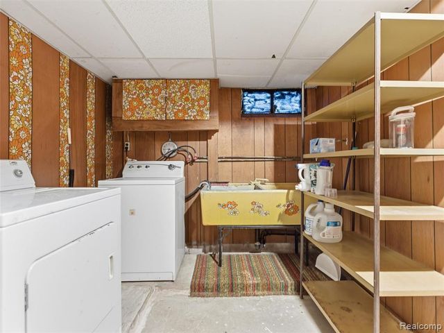 550 Johnson Street, Almont, MI 48003