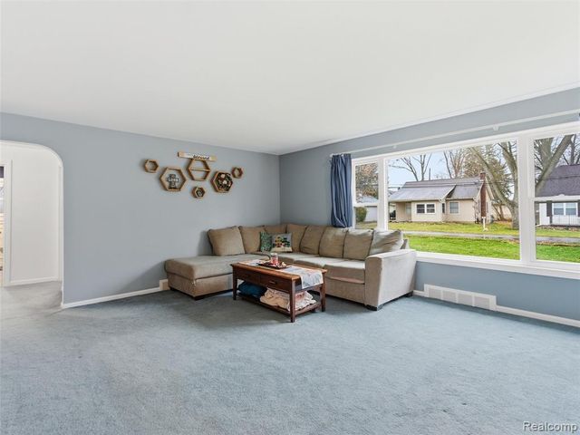 550 Johnson Street, Almont, MI 48003