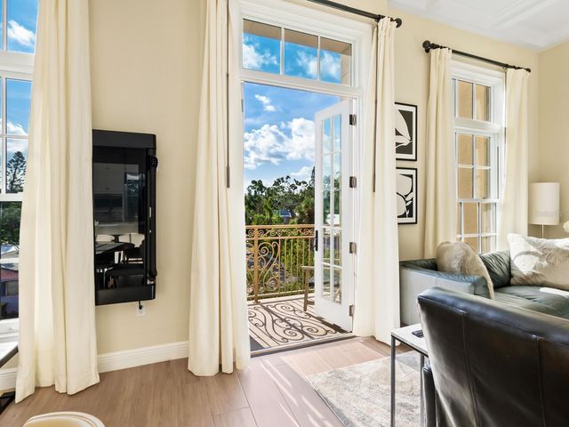 555 N ORANGE AVENUE 306, Sarasota, FL 34236