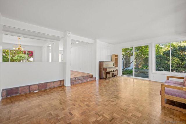 1640 El Paso Real, La Jolla, CA 92037