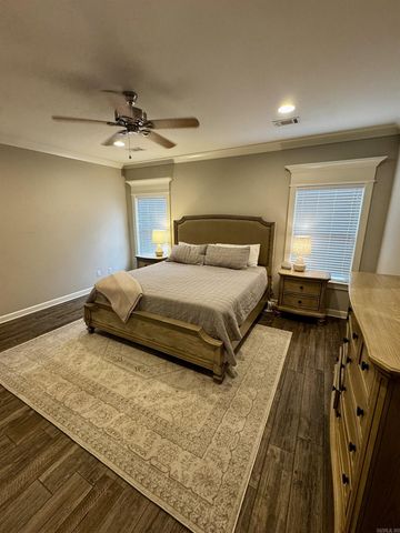 1717 Creekview, Sherwood, AR 72120