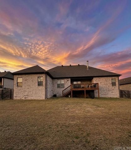 1717 Creekview, Sherwood, AR 72120