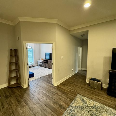 1717 Creekview, Sherwood, AR 72120