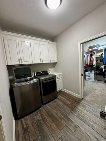 1717 Creekview, Sherwood, AR 72120