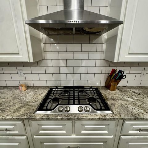 1717 Creekview, Sherwood, AR 72120