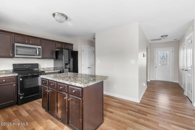 405 Duncan Drive S, Richlands, NC 28574