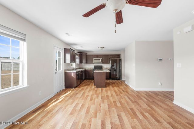 405 Duncan Drive S, Richlands, NC 28574