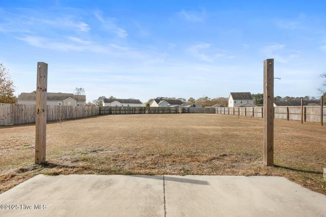 405 Duncan Drive S, Richlands, NC 28574