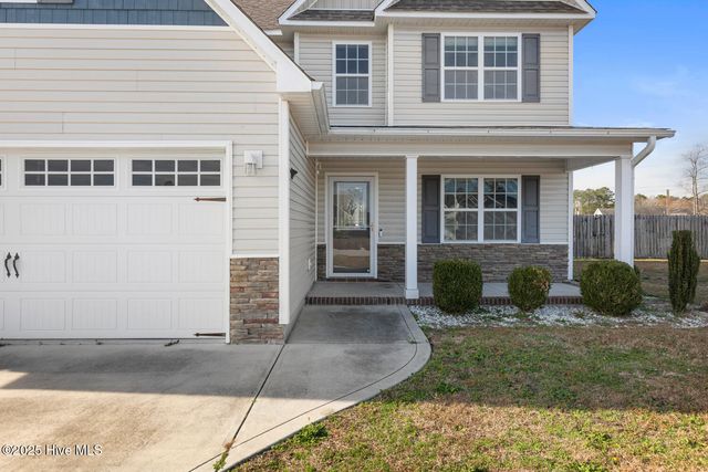 405 Duncan Drive S, Richlands, NC 28574