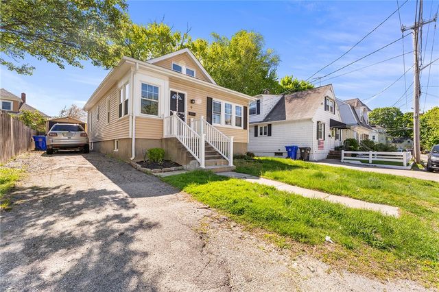 9 Lookout Avenue, North Providence, RI 02911