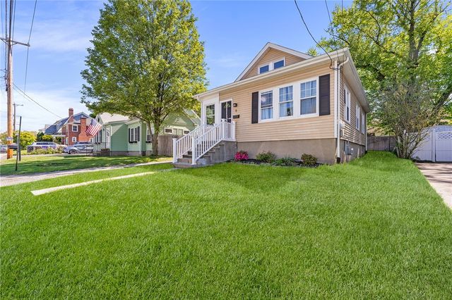 9 Lookout Avenue, North Providence, RI 02911