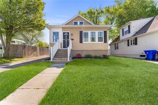 9 Lookout Avenue, North Providence, RI 02911