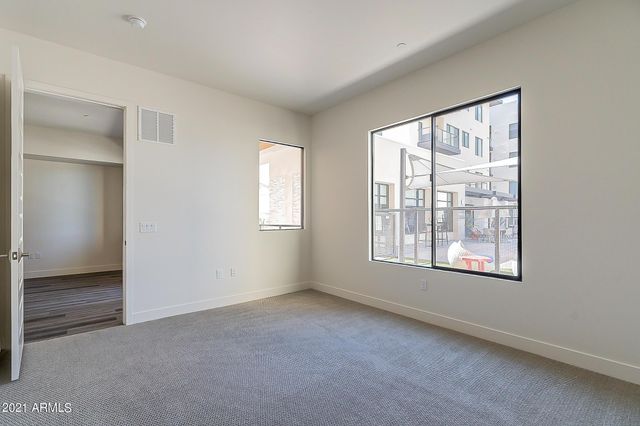 7300 E Earll Drive Unit 1016, Scottsdale, AZ 85251