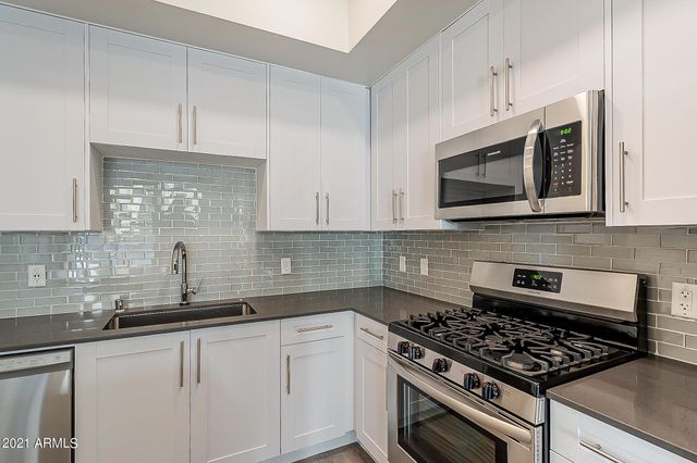 7300 E Earll Drive Unit 1016, Scottsdale, AZ 85251