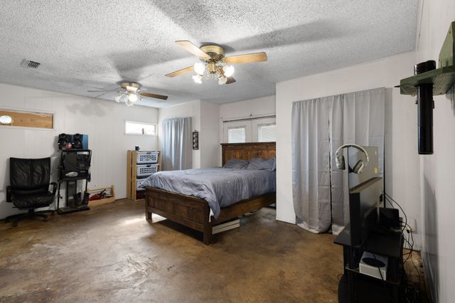 705 Pillar Street, Bowie, TX 76230