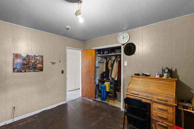 705 Pillar Street, Bowie, TX 76230