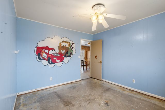 705 Pillar Street, Bowie, TX 76230