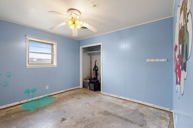 705 Pillar Street, Bowie, TX 76230