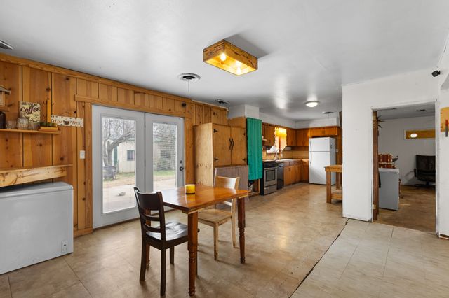 705 Pillar Street, Bowie, TX 76230