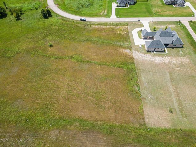 1099 Deerfield Drive, Wills Point, TX 75169