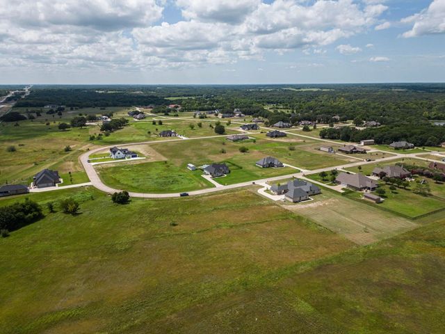 1099 Deerfield Drive, Wills Point, TX 75169