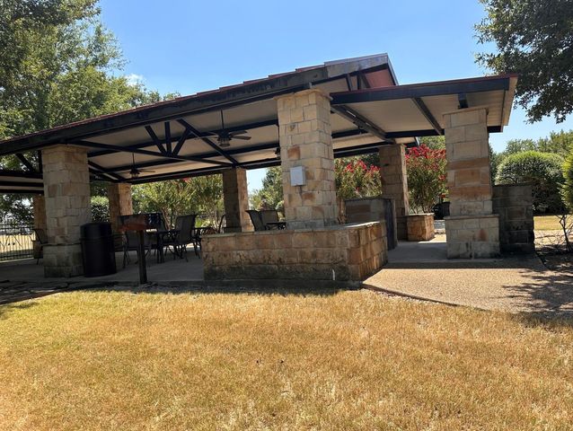 1099 Deerfield Drive, Wills Point, TX 75169