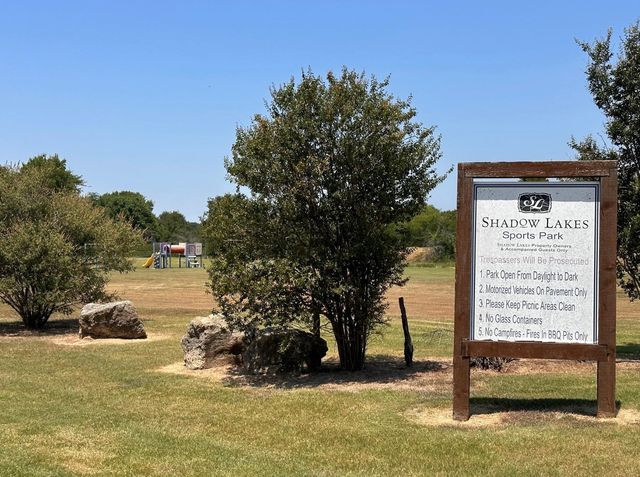 1099 Deerfield Drive, Wills Point, TX 75169