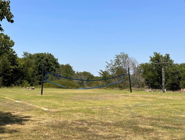 1099 Deerfield Drive, Wills Point, TX 75169