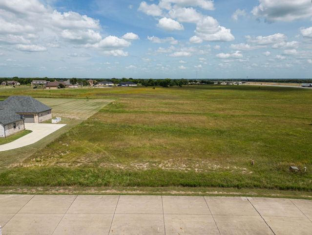 1099 Deerfield Drive, Wills Point, TX 75169