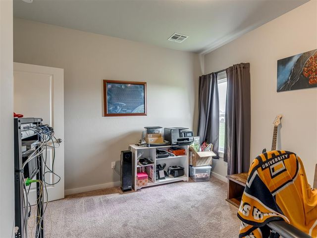 29261 Spur Circle, Mcloud, OK 74851