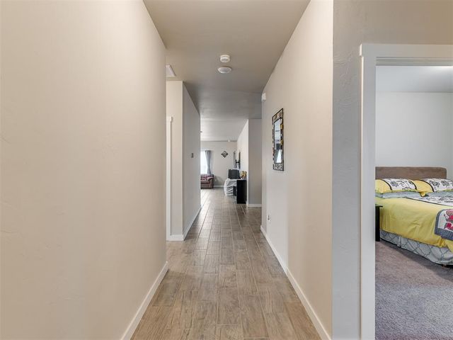 29261 Spur Circle, Mcloud, OK 74851