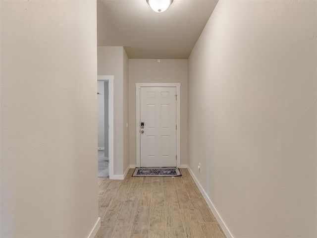 29261 Spur Circle, Mcloud, OK 74851