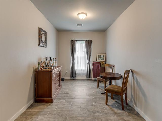 29261 Spur Circle, Mcloud, OK 74851